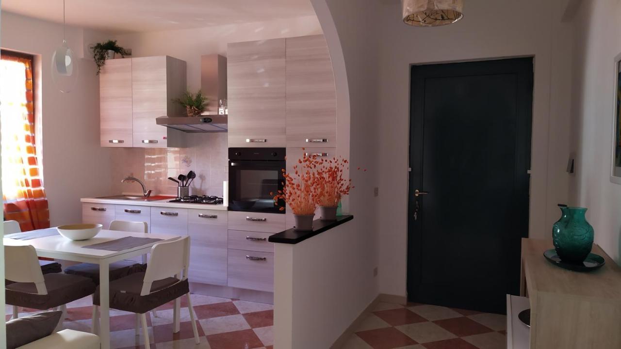 דירות Carasco La Casa Dell'Arco מראה חיצוני תמונה