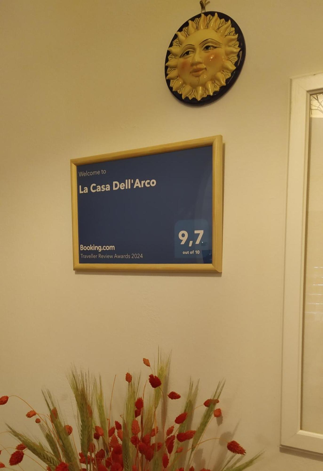 דירות Carasco La Casa Dell'Arco מראה חיצוני תמונה
